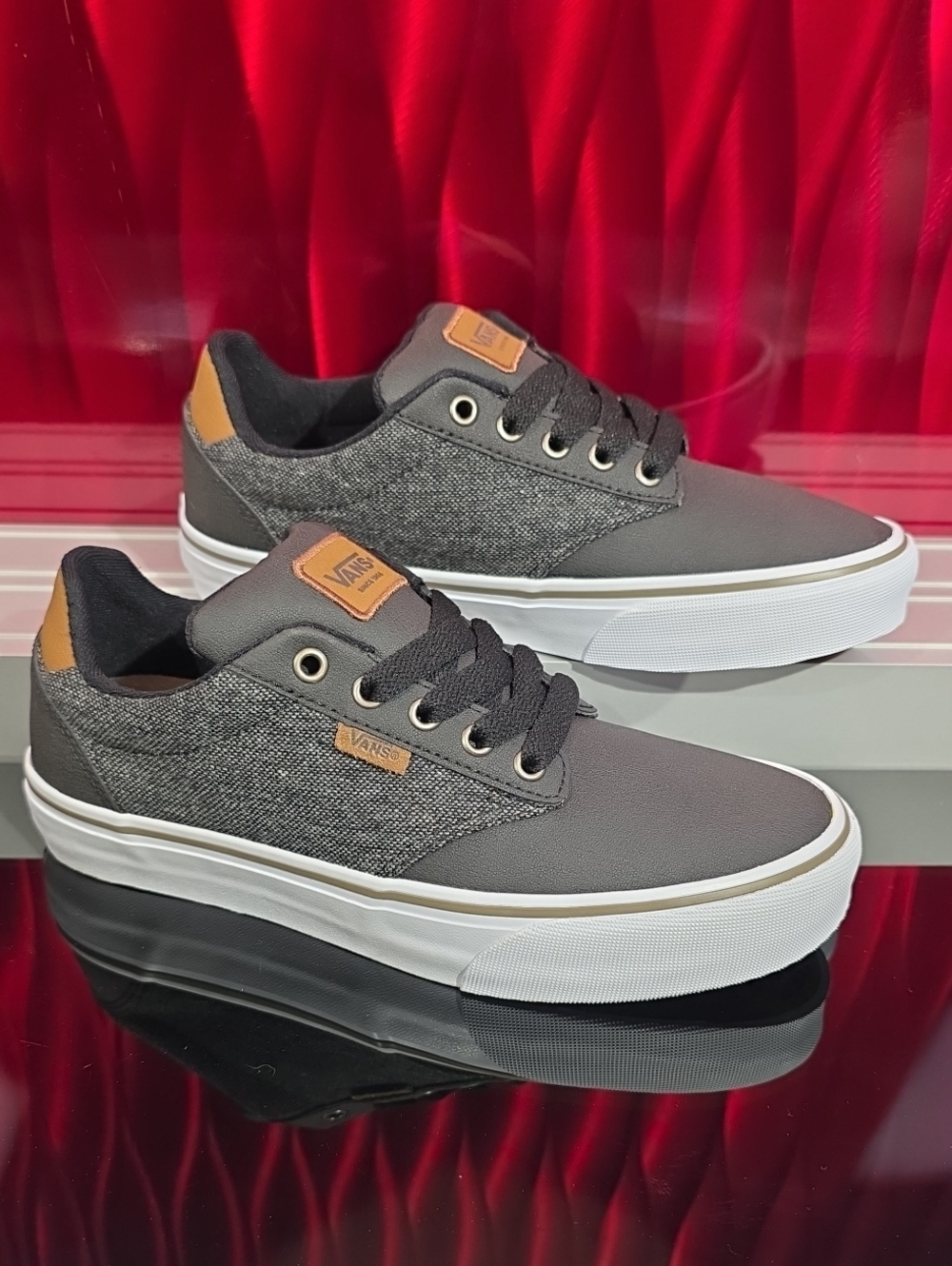 Vans Atwood Deluxe Mixed Black Dachshund Men's 7.5 Women's 9 New